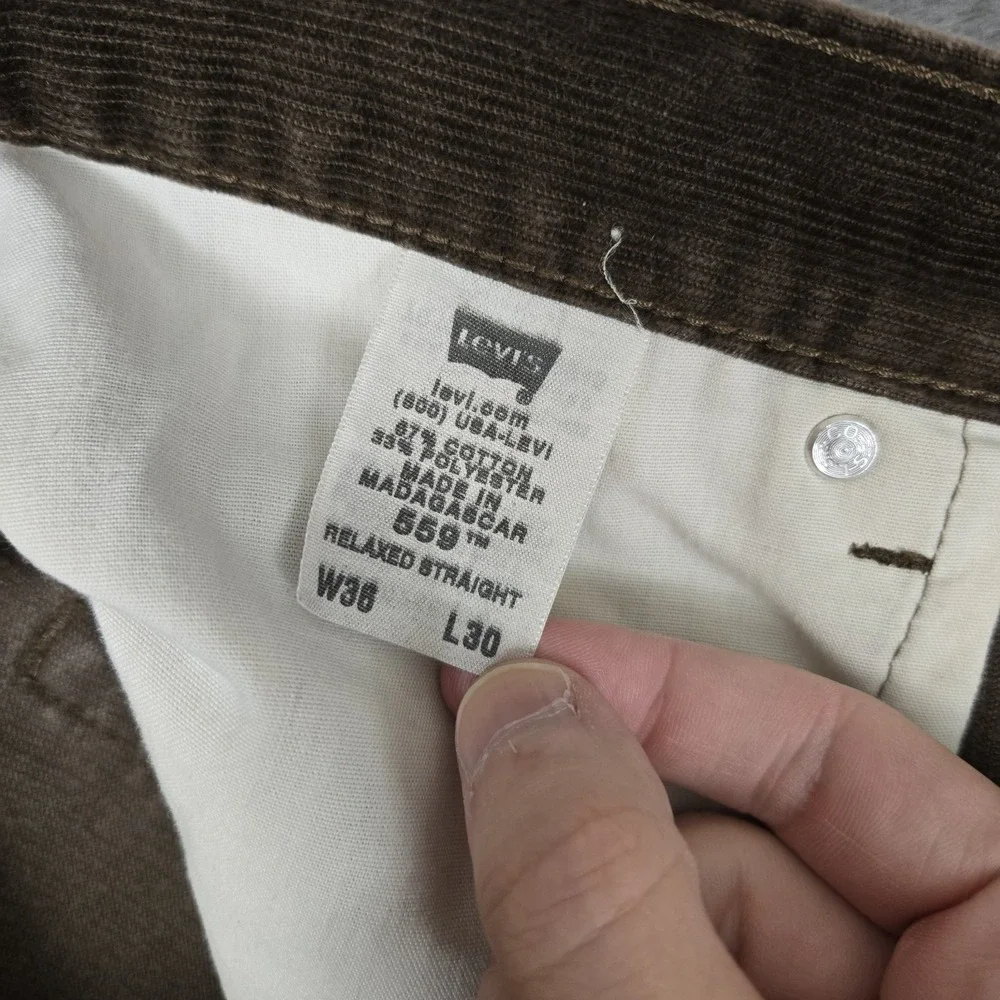 Vintage Levis Pants Mens 36x30 Brown 559 Corduroy Straight Relaxed Fit Pants Y2K